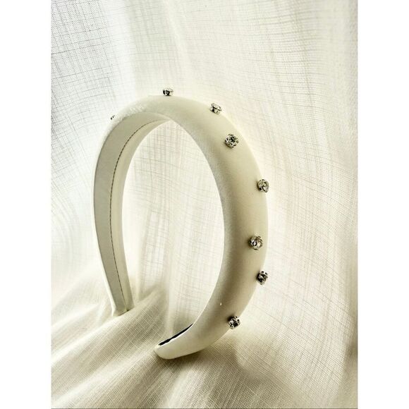 Elegant White Studded Headband main image 4
